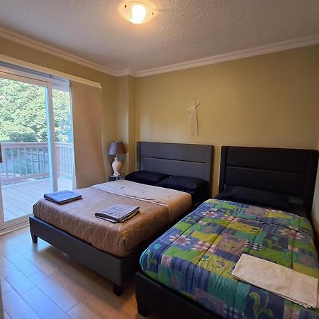 מיסיסאוגה Room With Private Patio Next To Toronto Airport מראה חיצוני תמונה