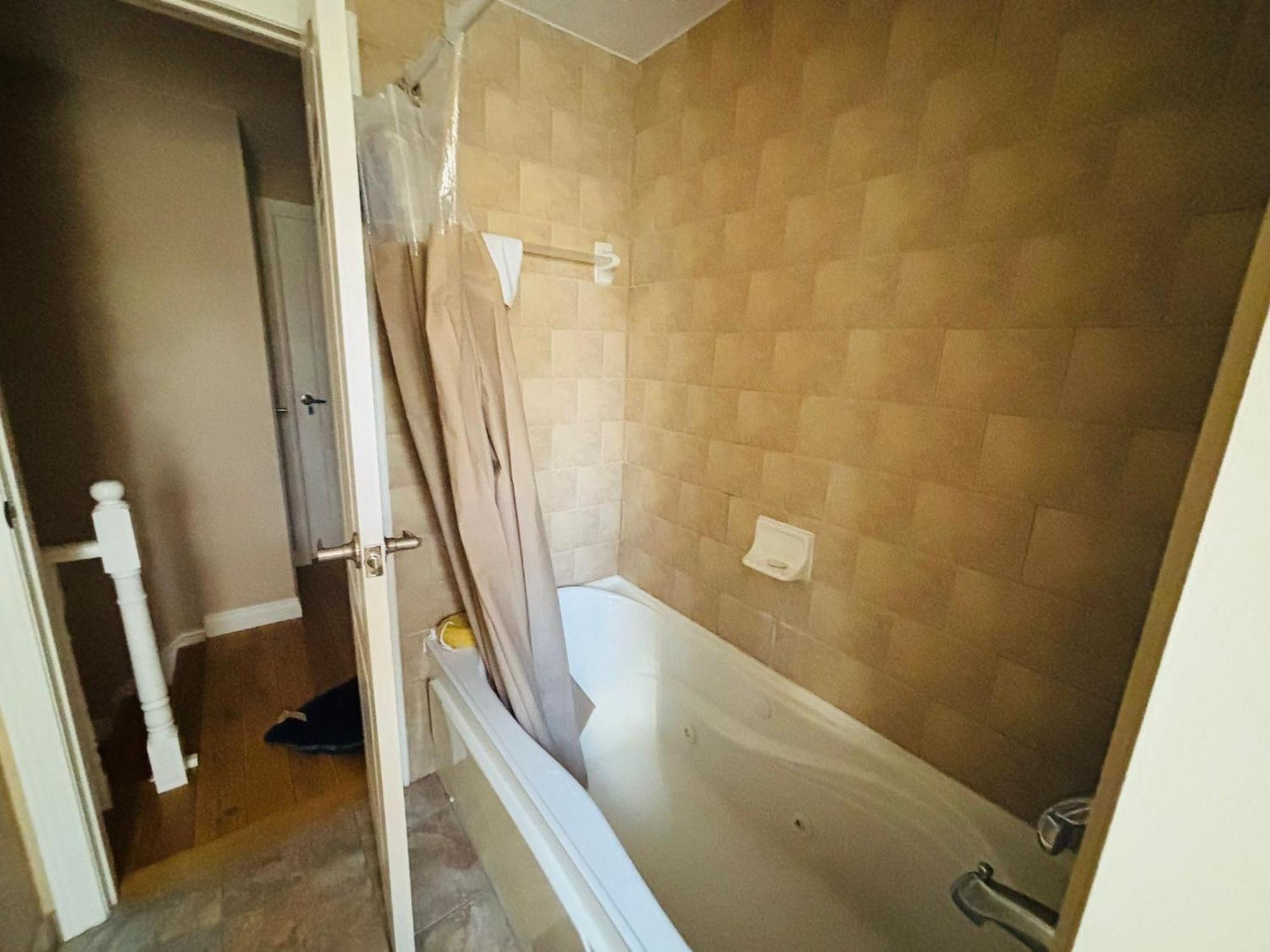 מיסיסאוגה Room With Private Patio Next To Toronto Airport מראה חיצוני תמונה